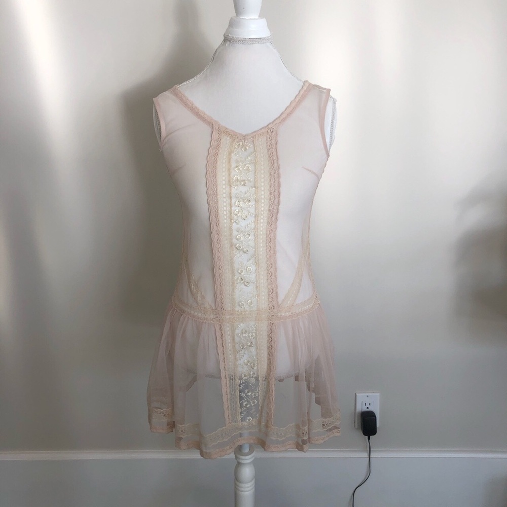 Lace overlay
